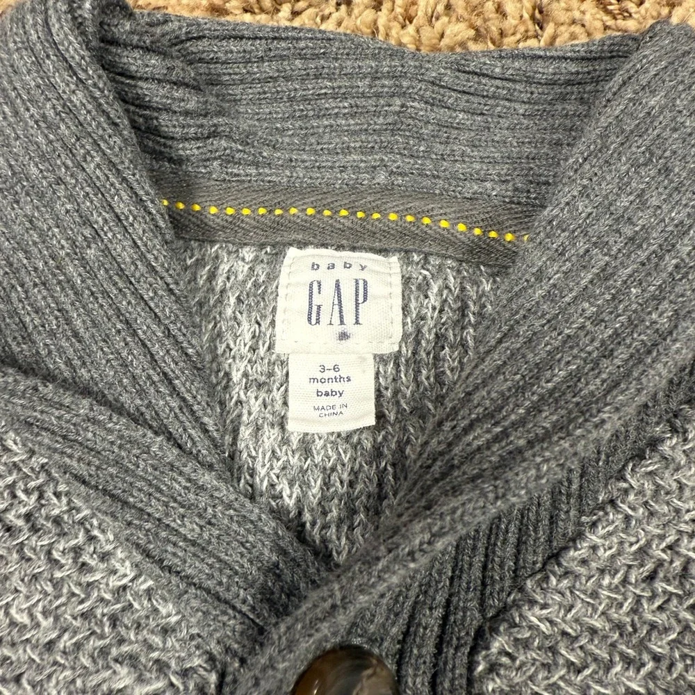 Baby Gap‎ Gray Collared Buttoned Cardigan Sweater Cotton Knit 3-6 Months